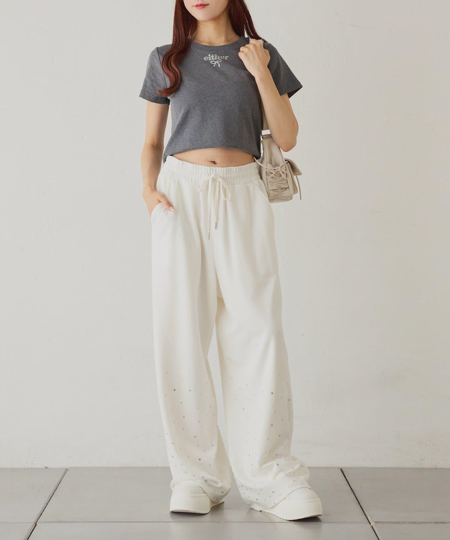 下襬珠飾剪裁褲