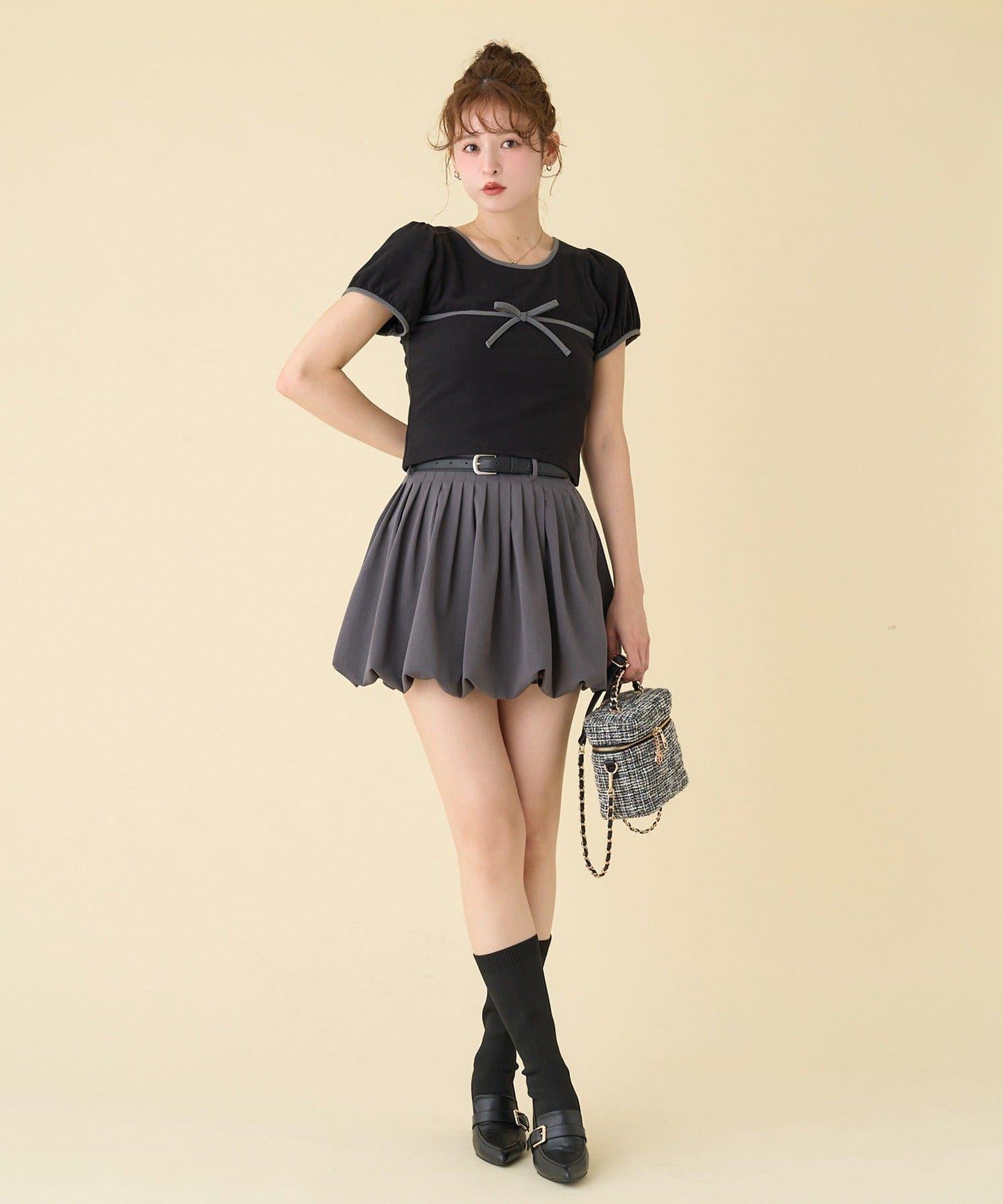 帶腰帶百褶泡泡迷你裙