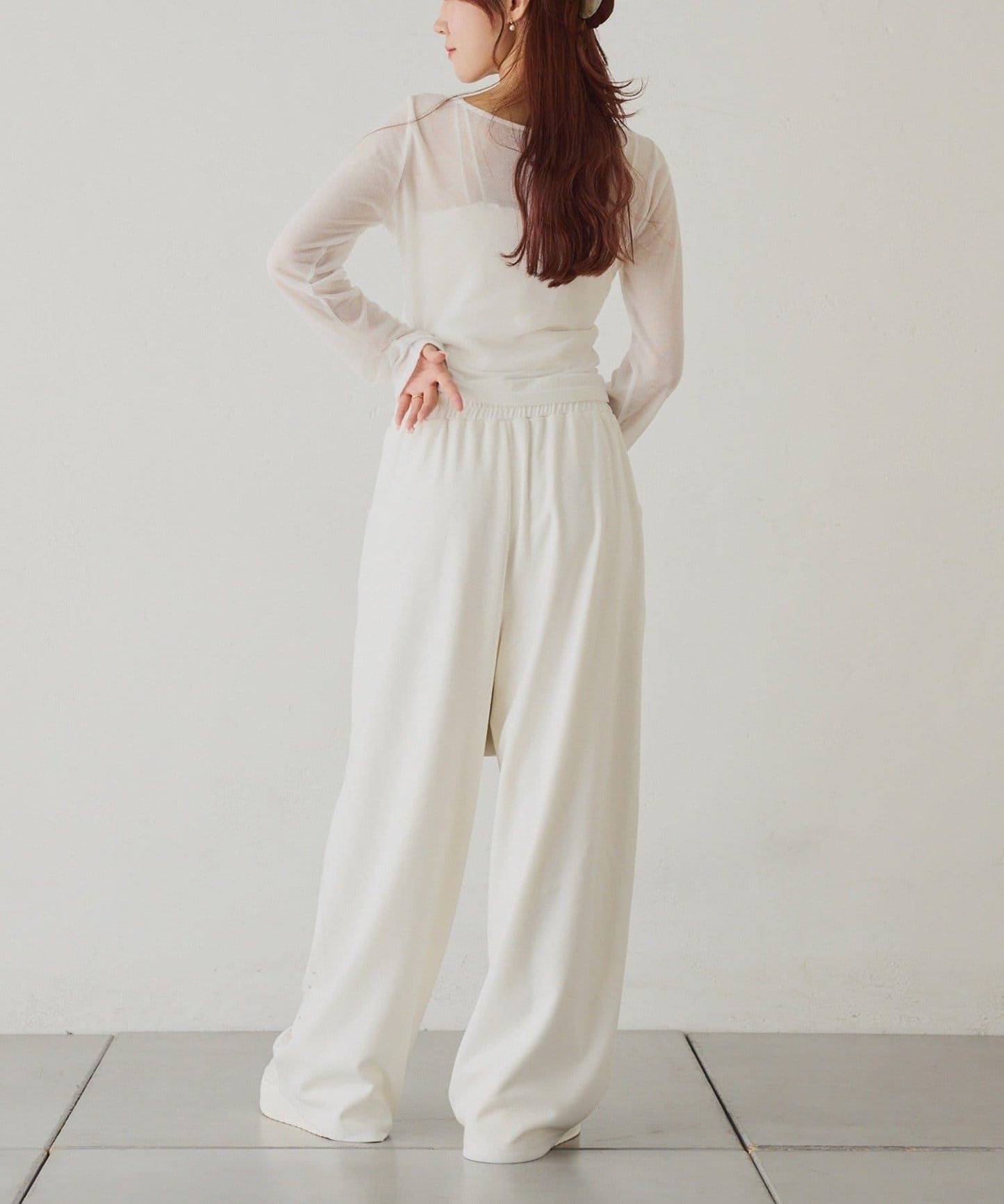 下襬珠飾剪裁褲