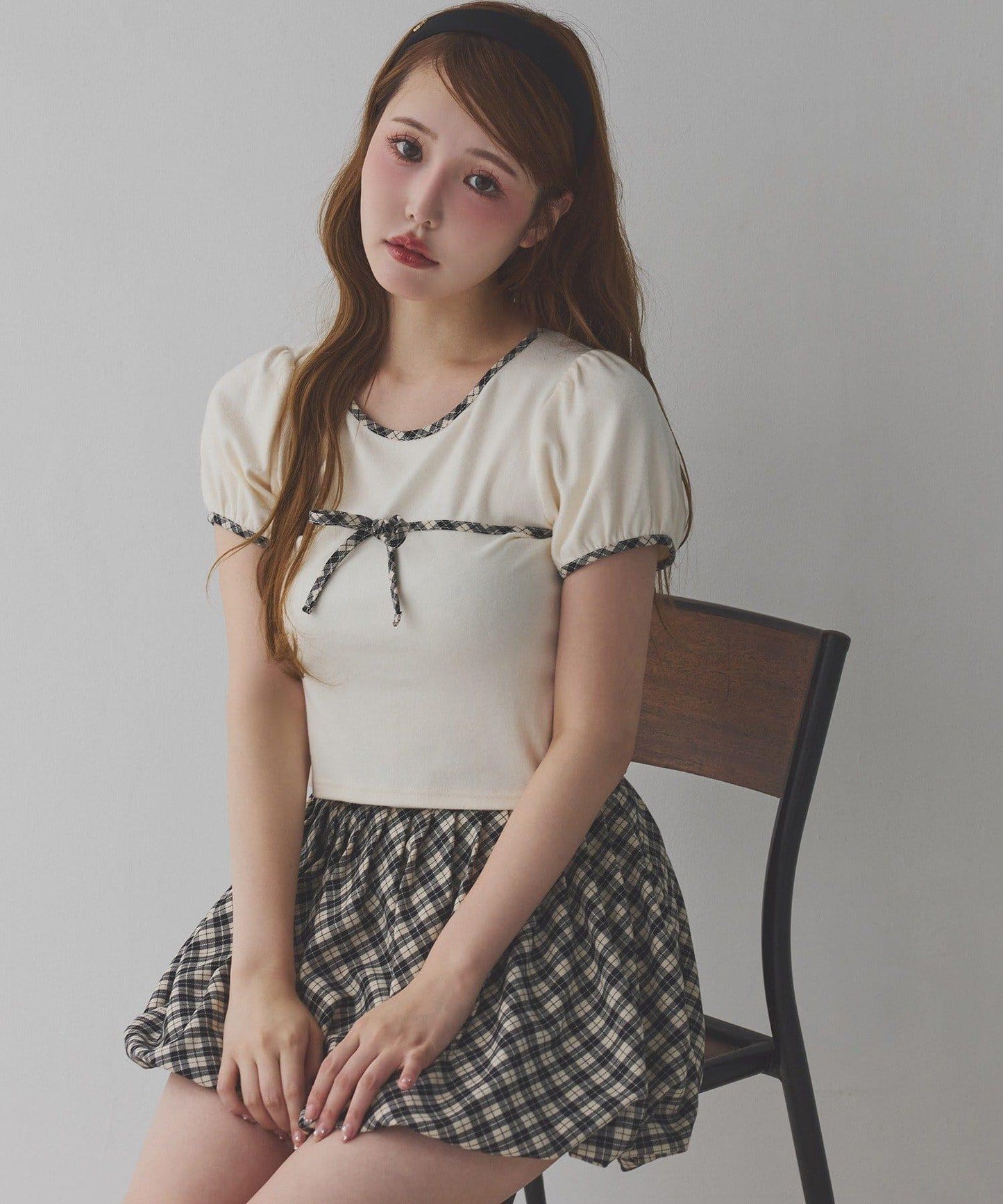 帶腰帶百褶泡泡迷你裙