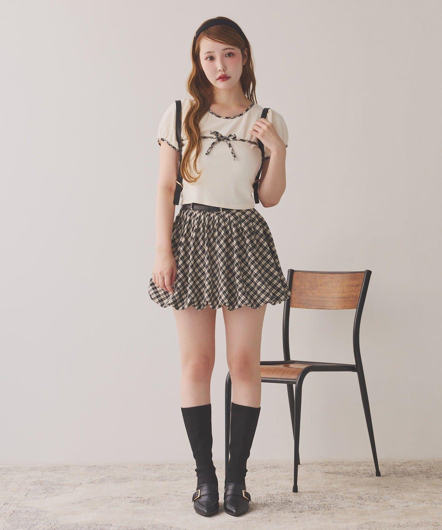 帶腰帶百褶泡泡迷你裙