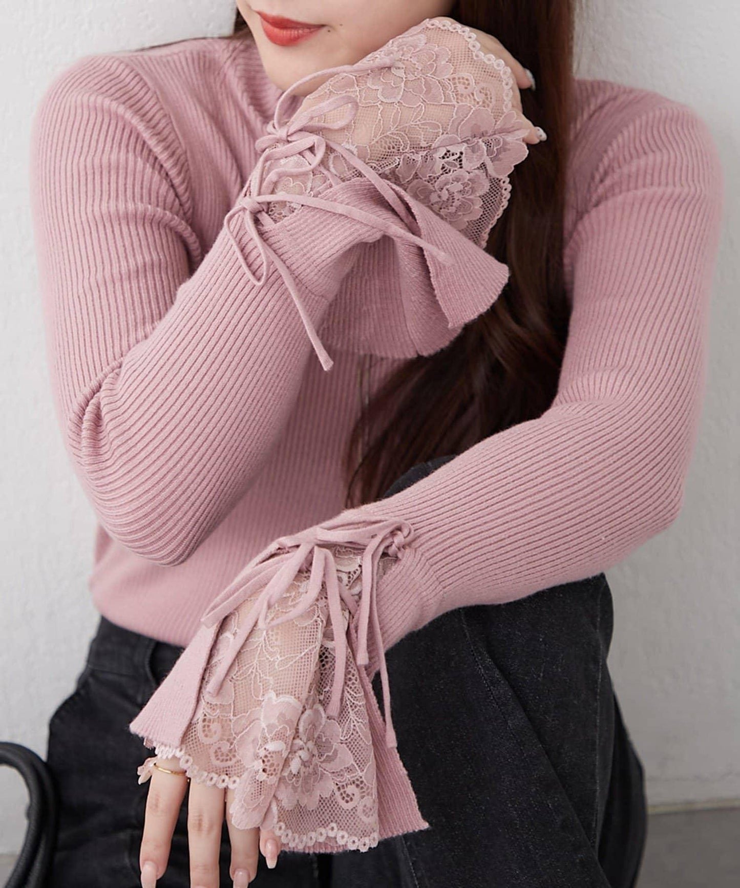 袖部蕾絲拼接蝴蝶結針織上衣