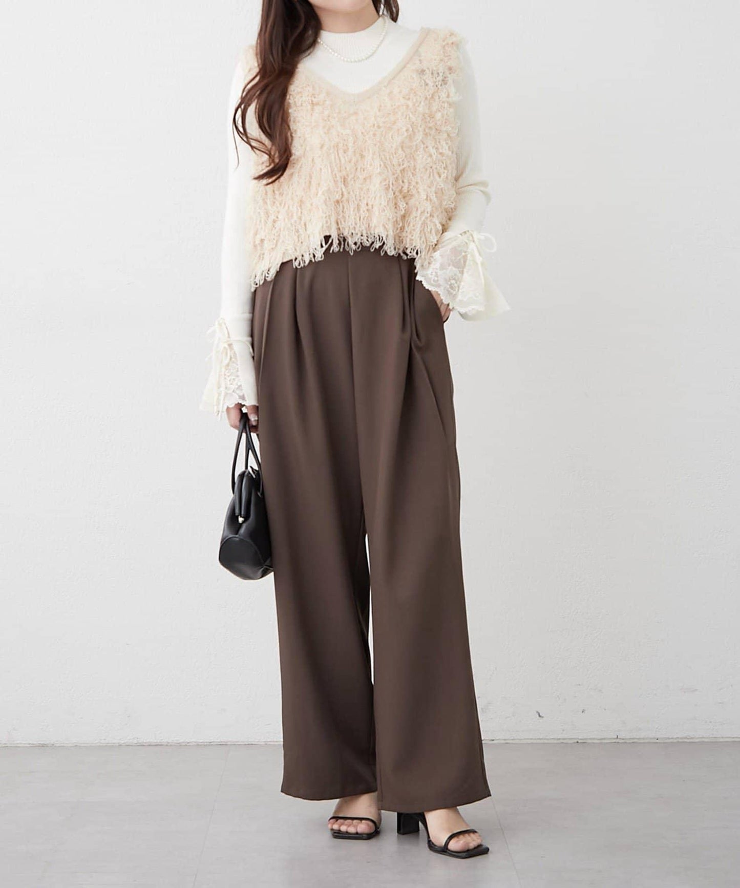 袖部蕾絲拼接蝴蝶結針織上衣