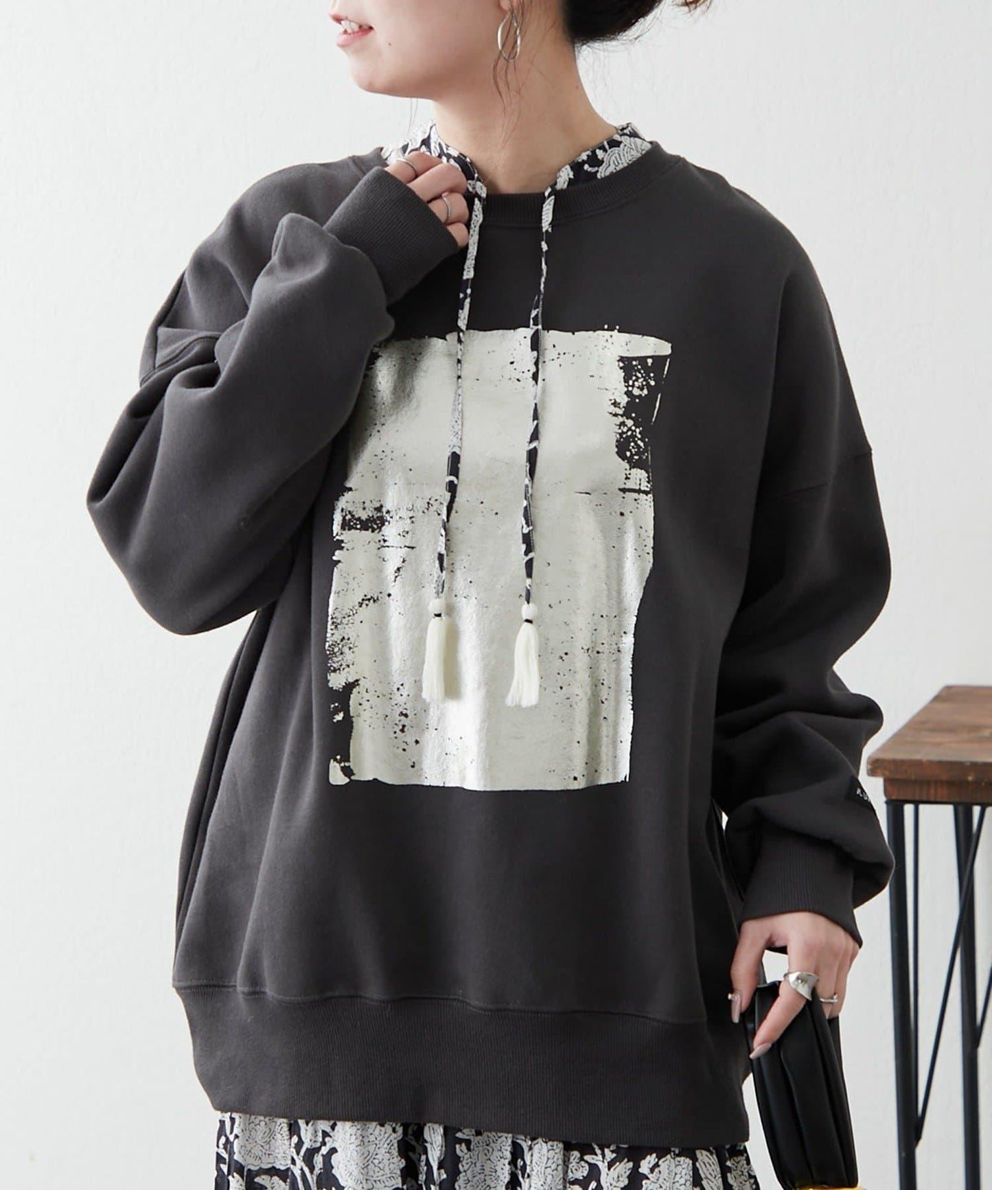 【NUNIFE / 長銷單品】金箔印花套頭衫