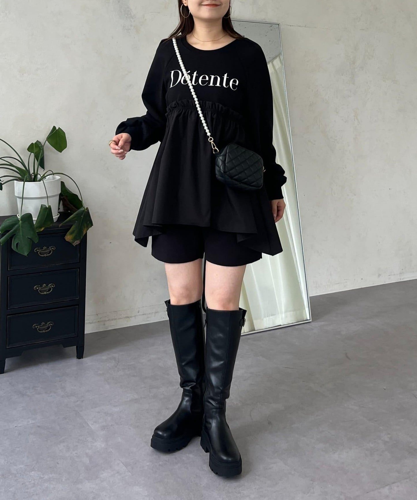 荷葉邊褶皺字母標誌短款衛衣