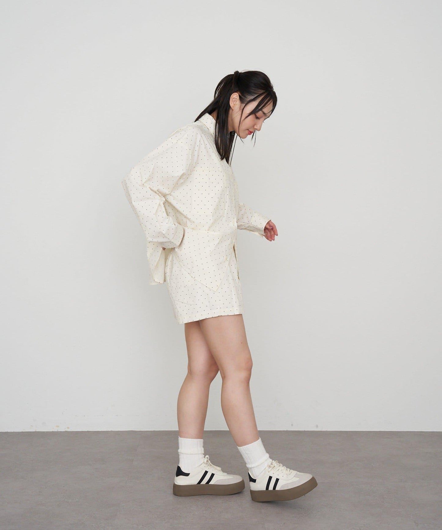 【RAY CASSIN】胸部刺繡寬鬆襯衫