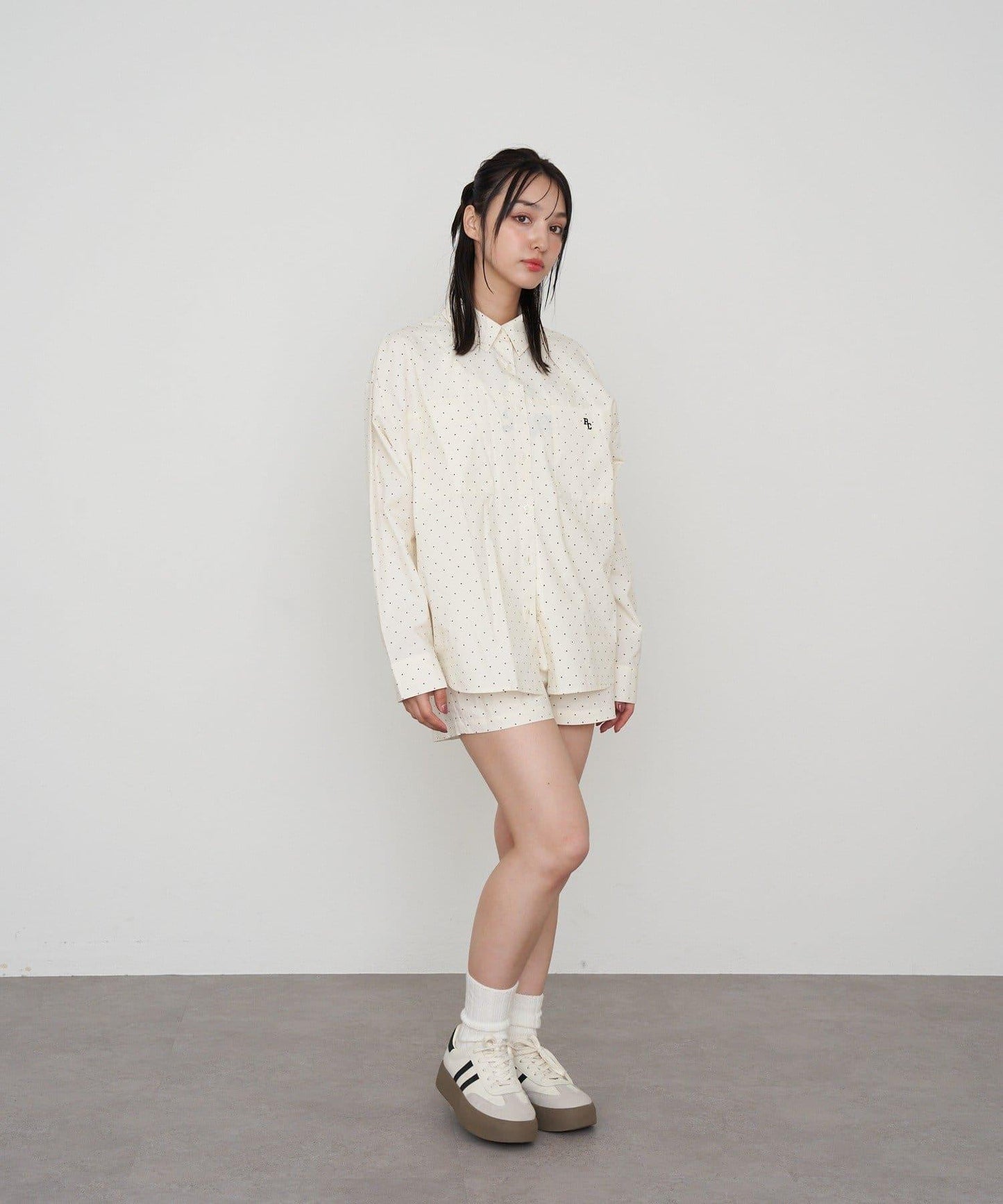 【套裝可搭配】胸部刺繡寬鬆襯衫