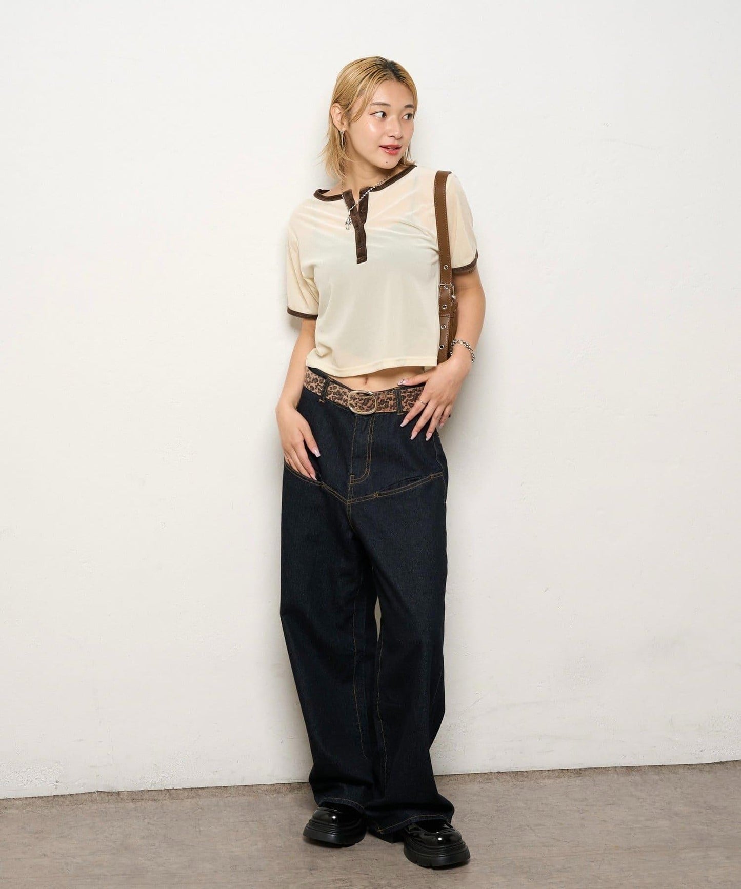 【WHO'S WHO gallery】燈籠袖天鵝絨亨利領上衣