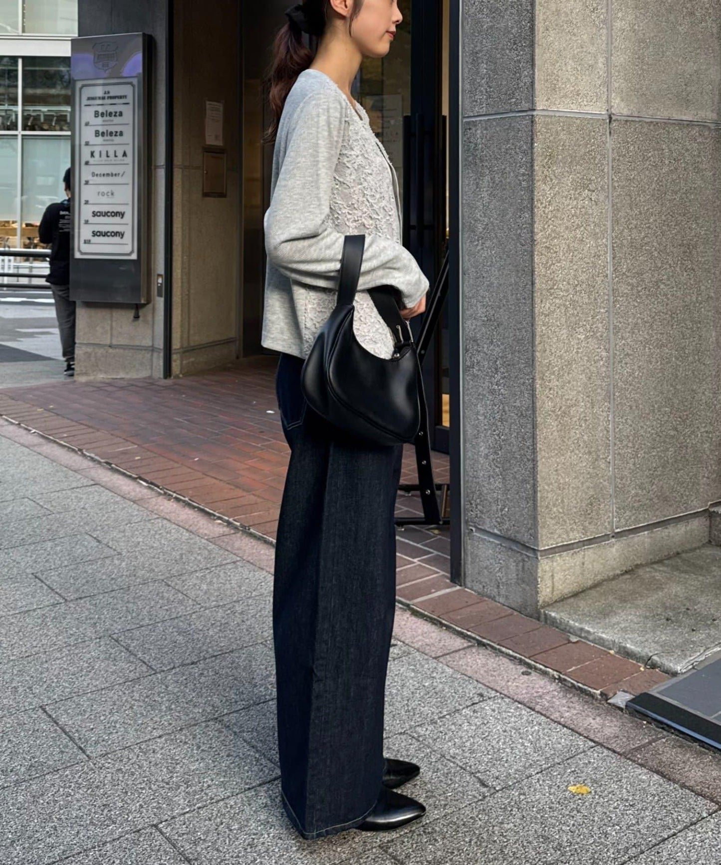 蕾絲拼接羅紋按扣開衫