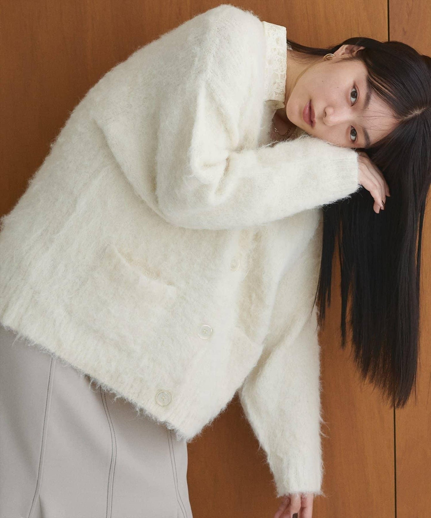 長絨V領針織開衫