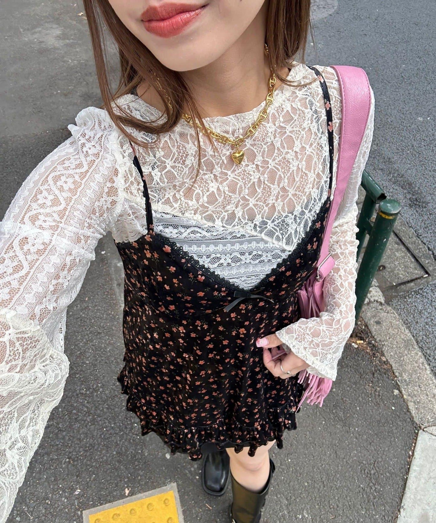 拼色圖案天鵝絨吊帶背心連衣裙〈波點/花卉〉