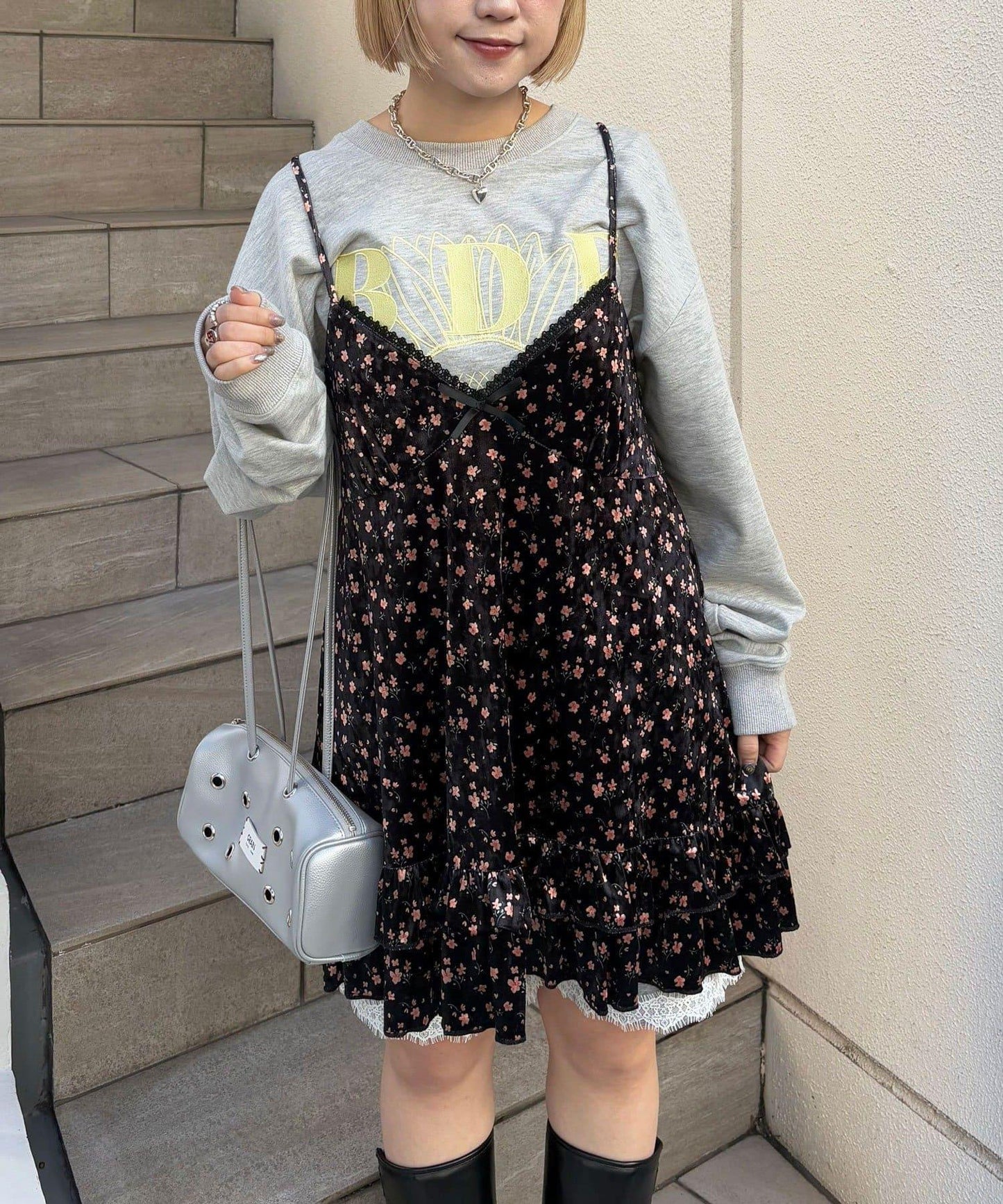拼色圖案天鵝絨吊帶背心連衣裙〈波點/花卉〉