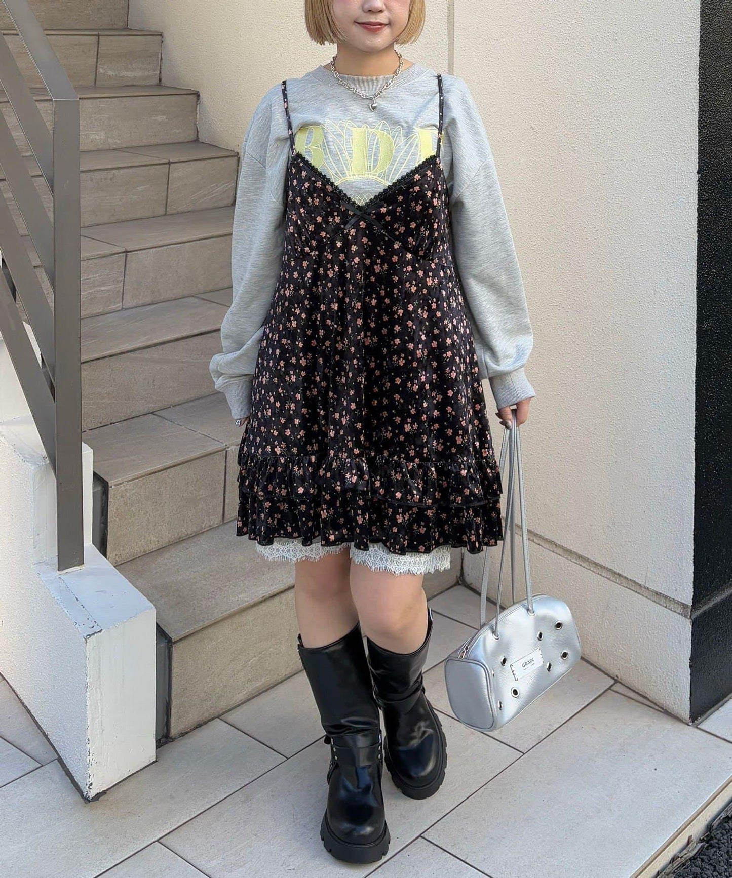 拼色圖案天鵝絨吊帶背心連衣裙〈波點/花卉〉