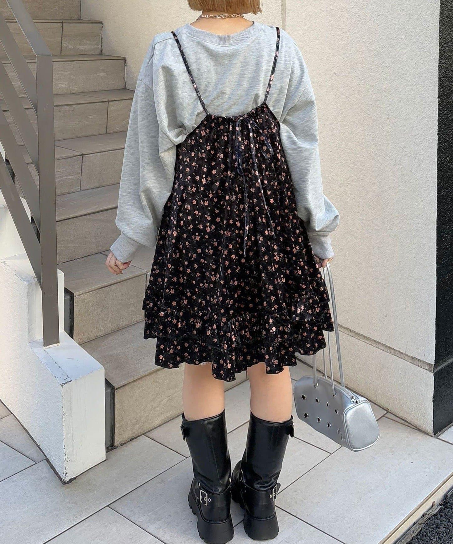 拼色圖案天鵝絨吊帶背心連衣裙〈波點/花卉〉