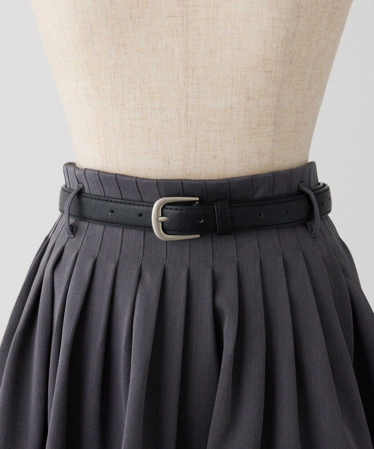 帶腰帶百褶泡泡迷你裙