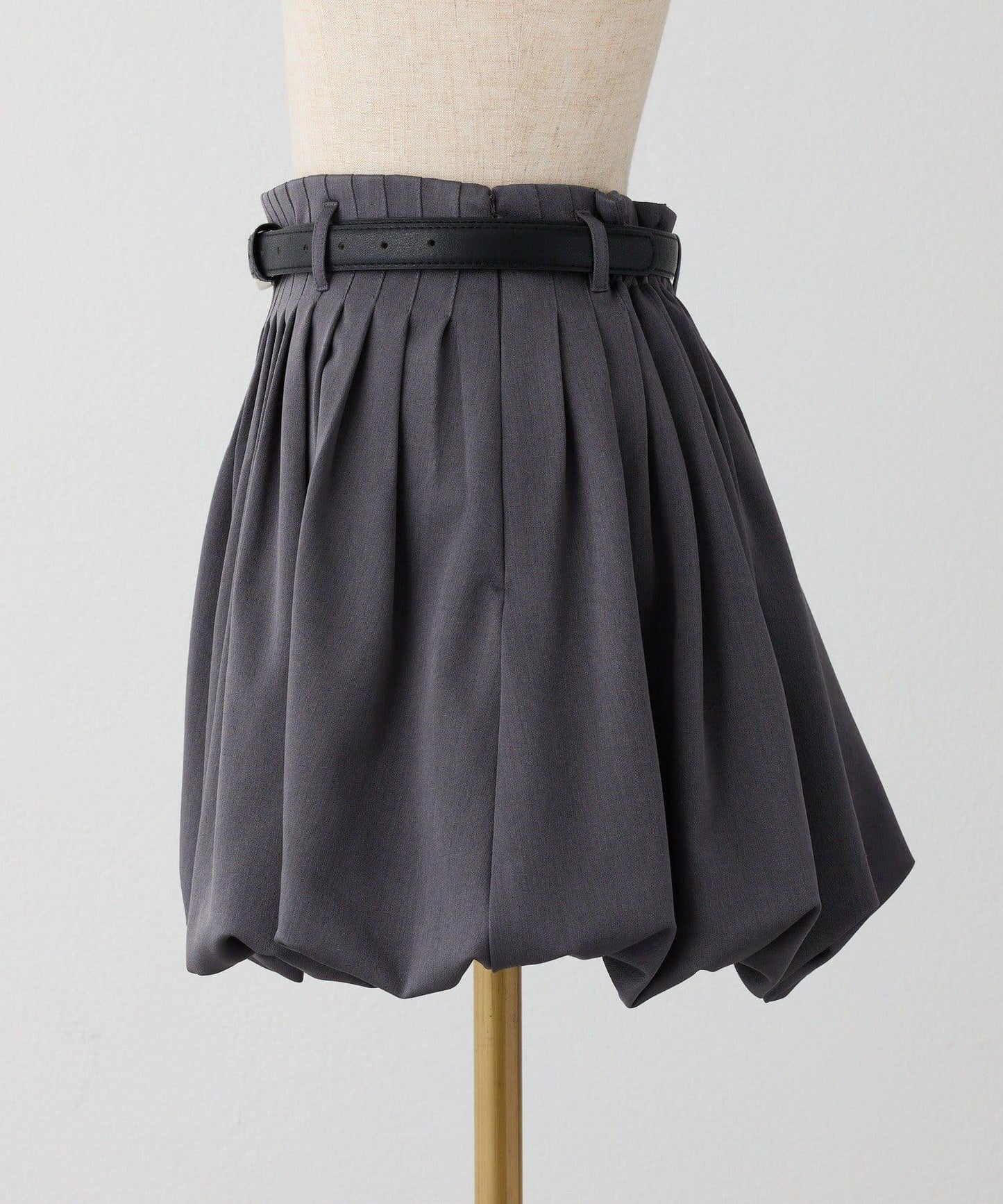 帶腰帶百褶泡泡迷你裙