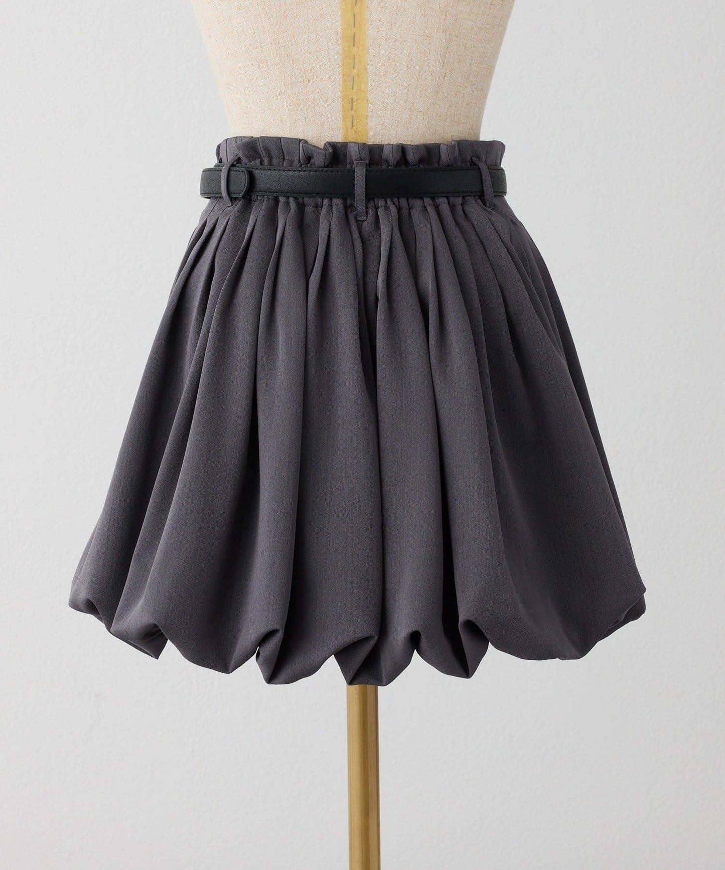 帶腰帶百褶泡泡迷你裙