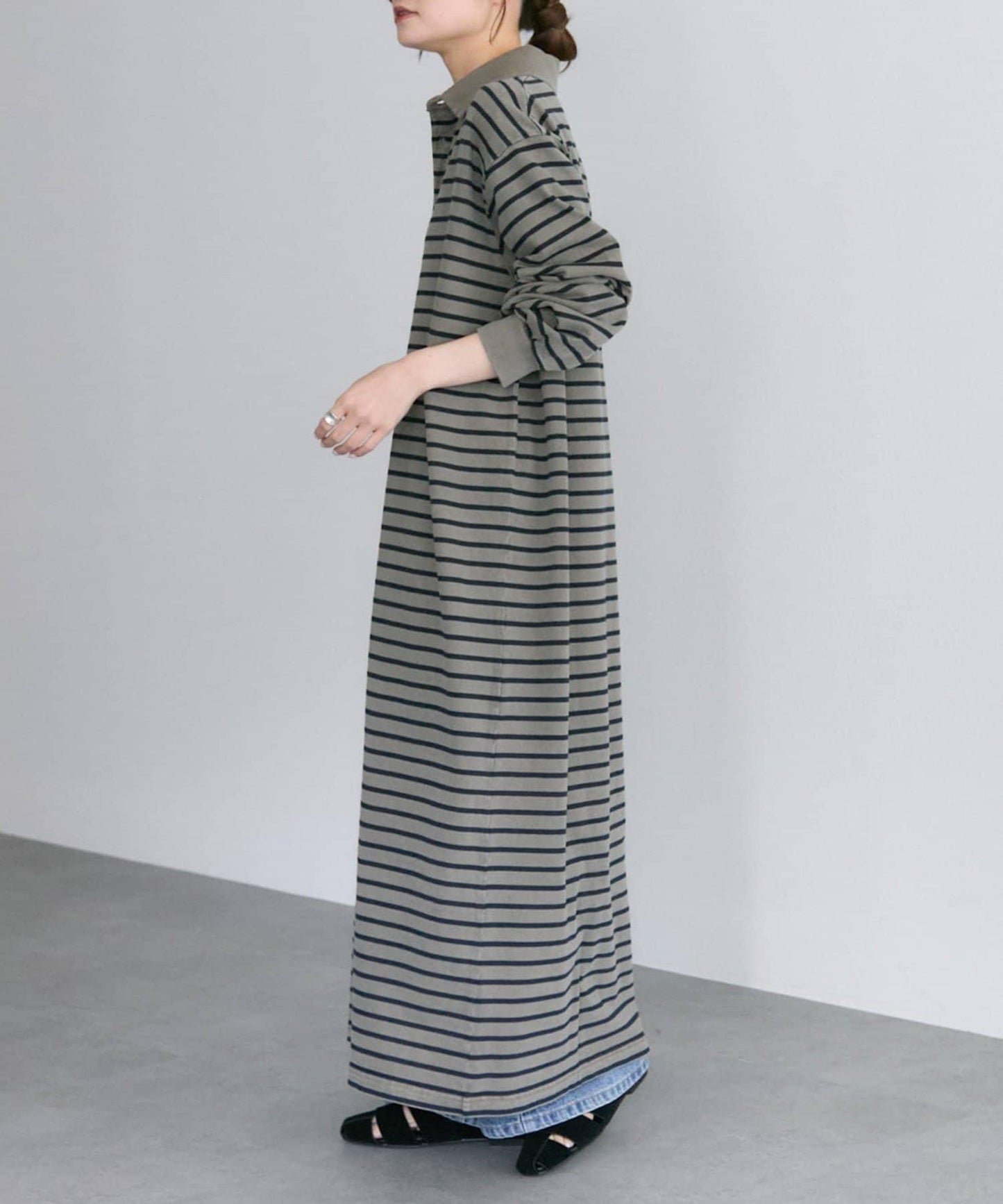 顏料條紋翻領連衣裙