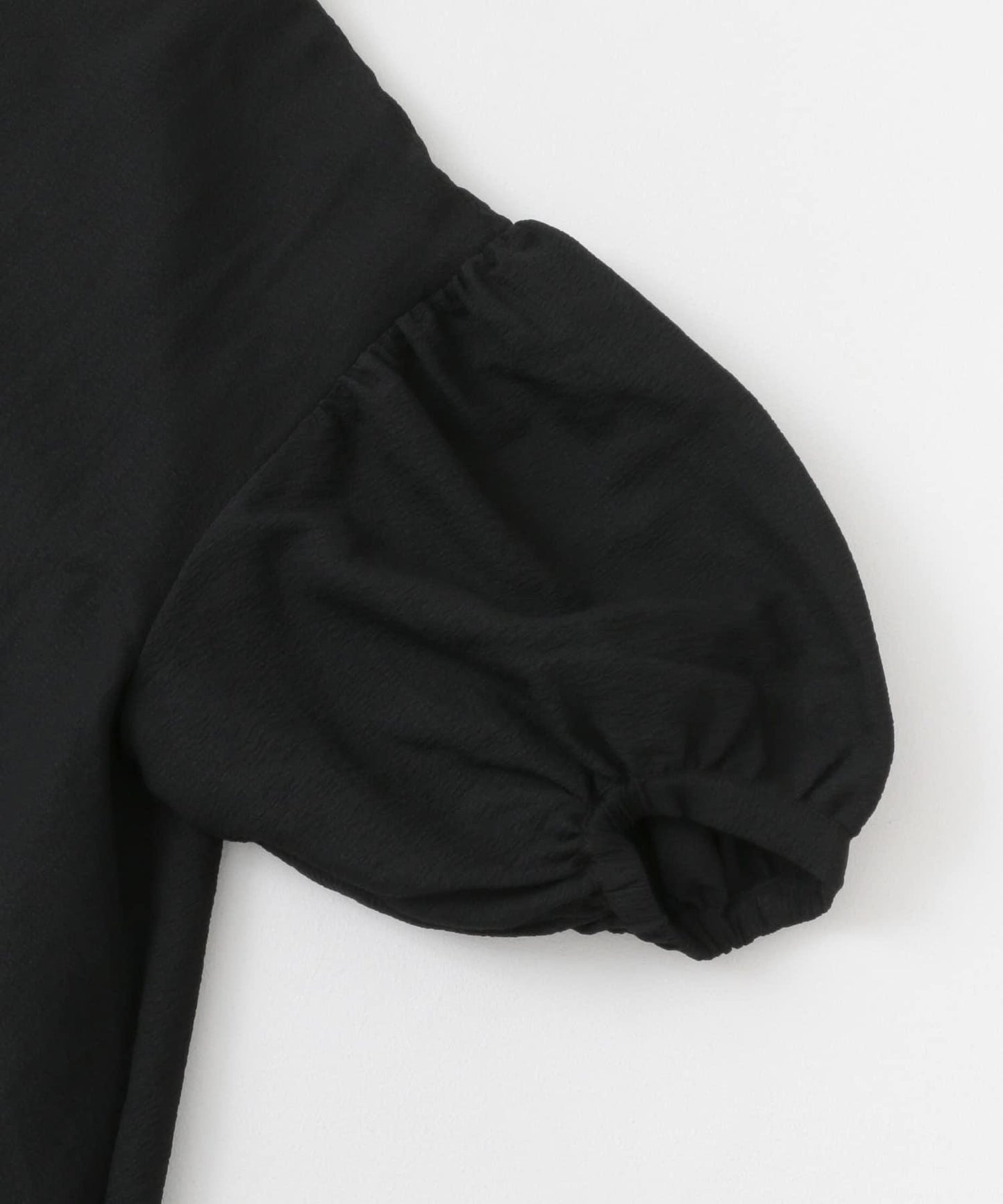 泡泡袖迷你連衣裙