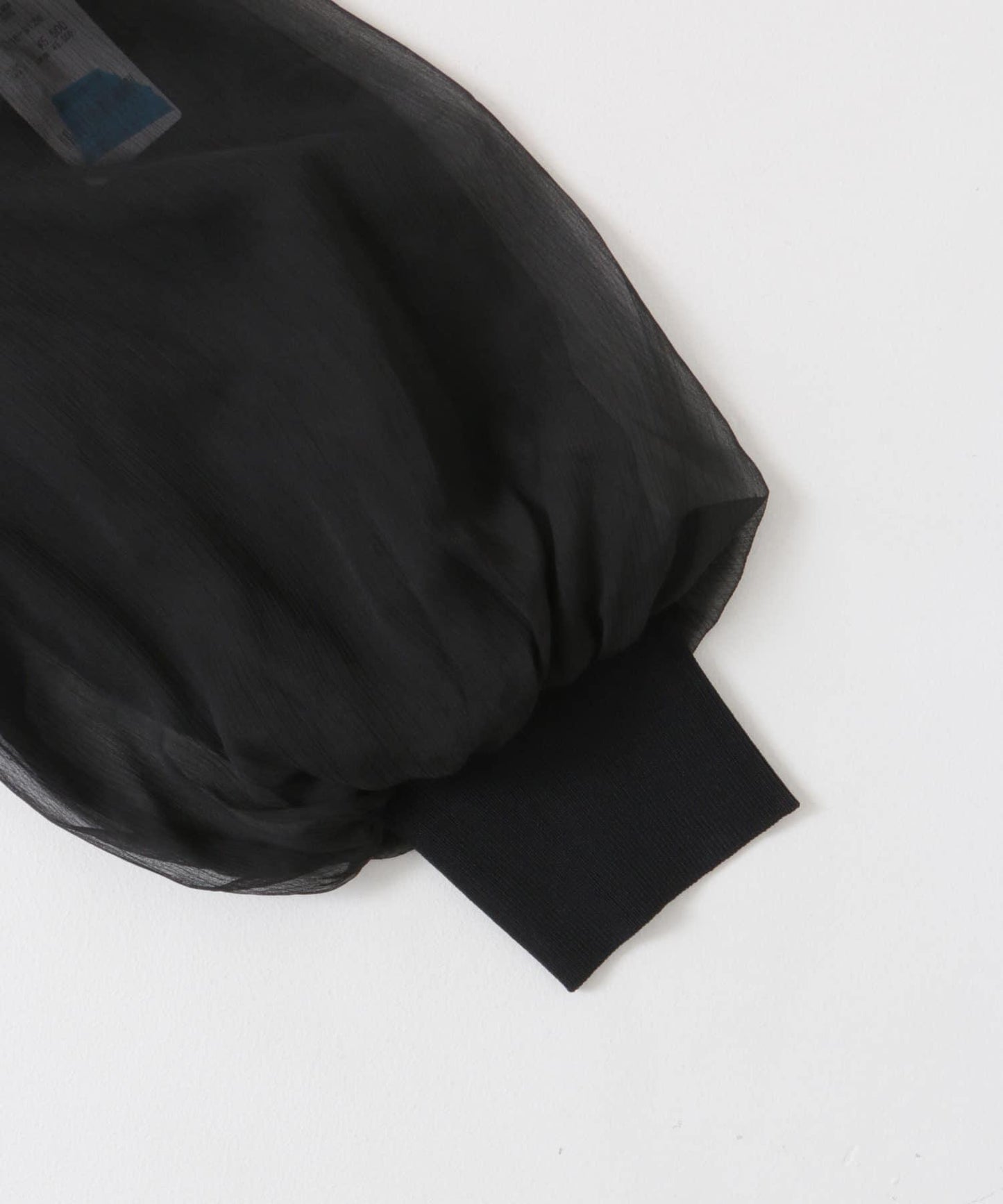 透視感蓬鬆袖針織衫(五分袖)