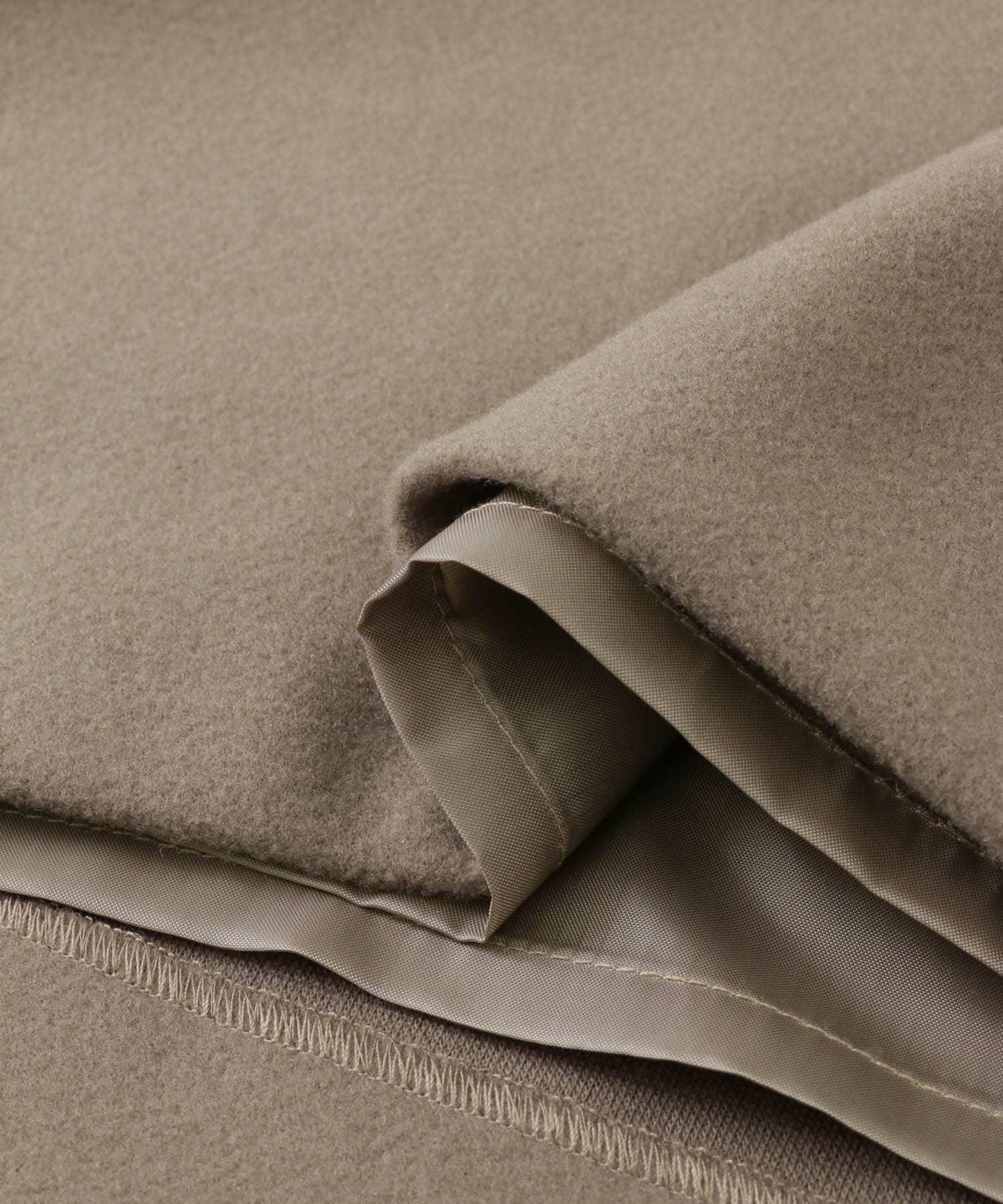 仿羊毛呢A字迷你裙