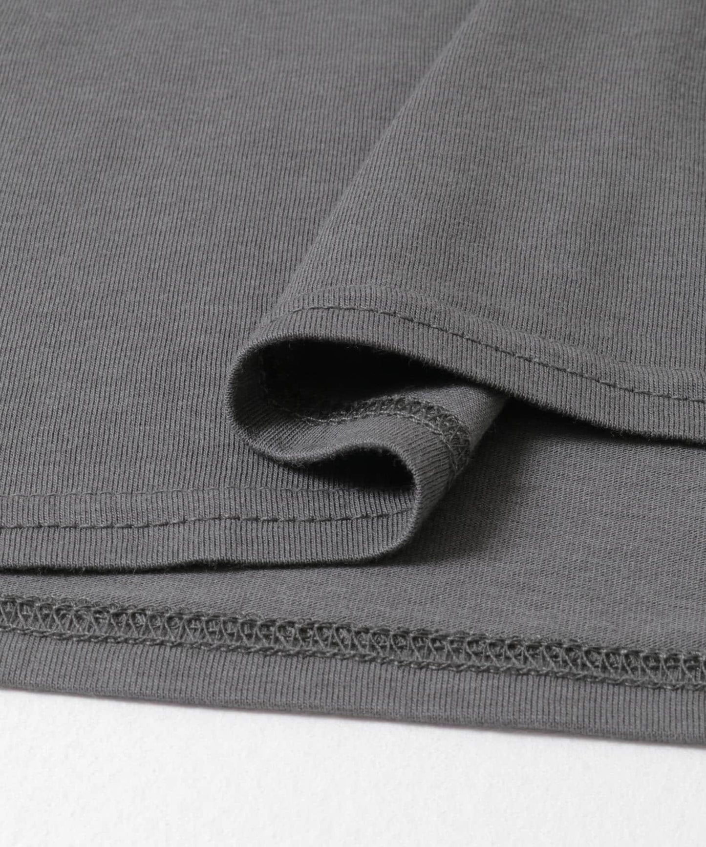 『UR TECH』圓領T恤