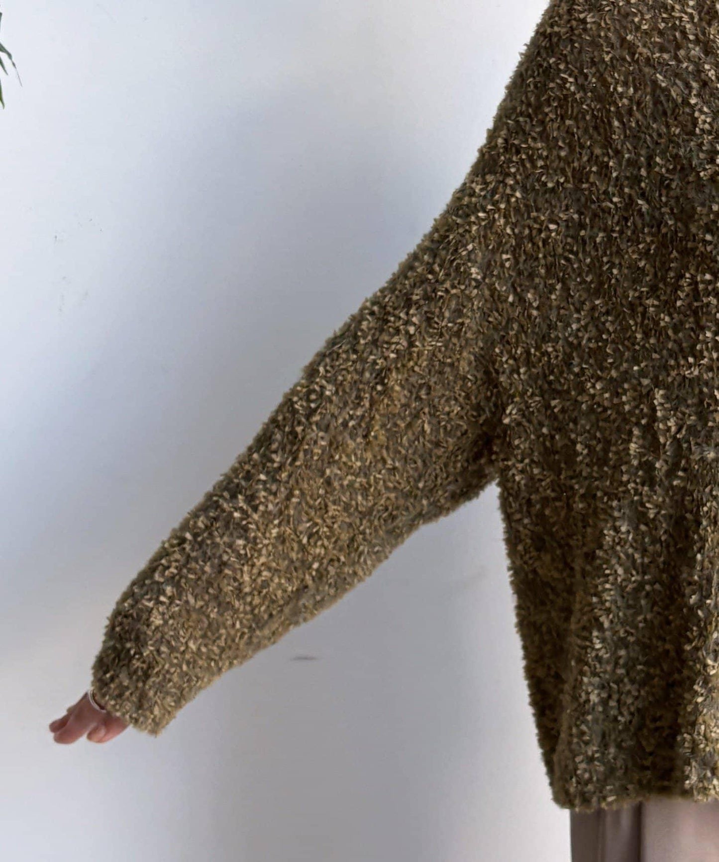 蝴蝶結紗線羽毛套頭衫