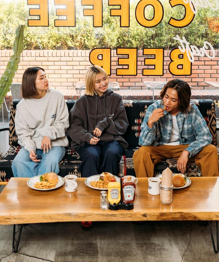 SHE WOLF DINER×FREAK'S STORE/シーウルフダイナー 特別款 寬鬆版型 背部印花 圓領衛衣/CAR