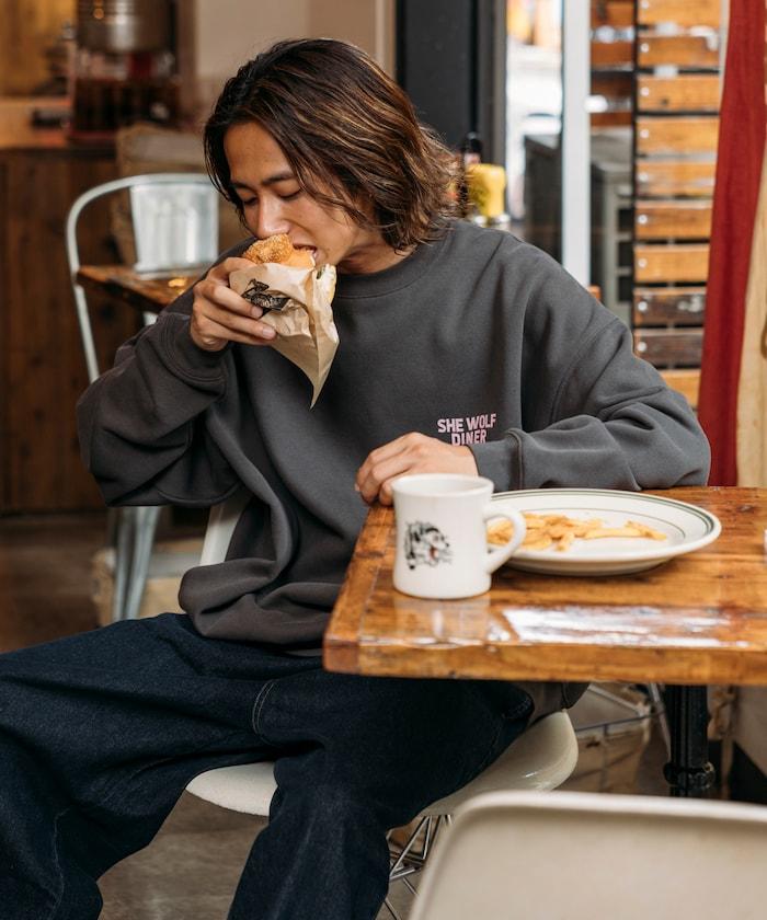SHE WOLF DINER×FREAK'S STORE/シーウルフダイナー 特別款 寬鬆版型 背部印花 圓領衛衣/CAR