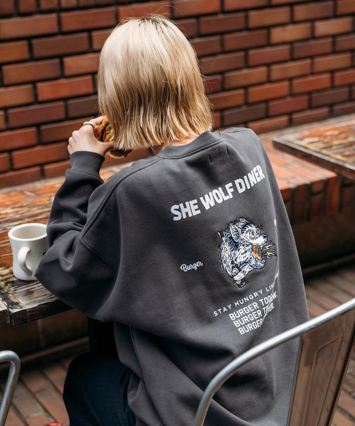 SHE WOLF DINER×FREAK'S STORE/シーウルフダイナー特別款寬鬆版型後背刺繡圓領衛衣/WOLF