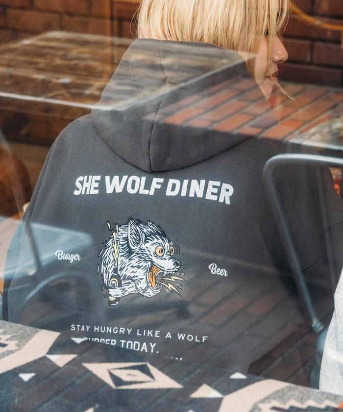 SHE WOLF DINER×FREAK'S STORE/シーウルフダイナー特別款寬鬆版型背部刺繡連帽衛衣/WOLF