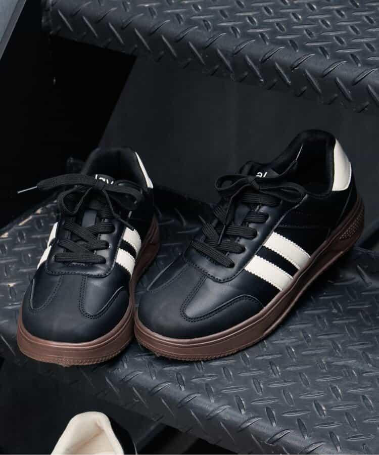 條紋休閒運動鞋