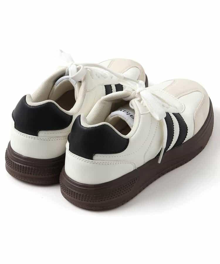 條紋休閒運動鞋