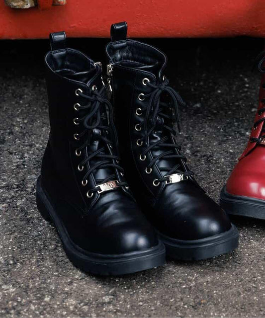 8孔馬丁靴