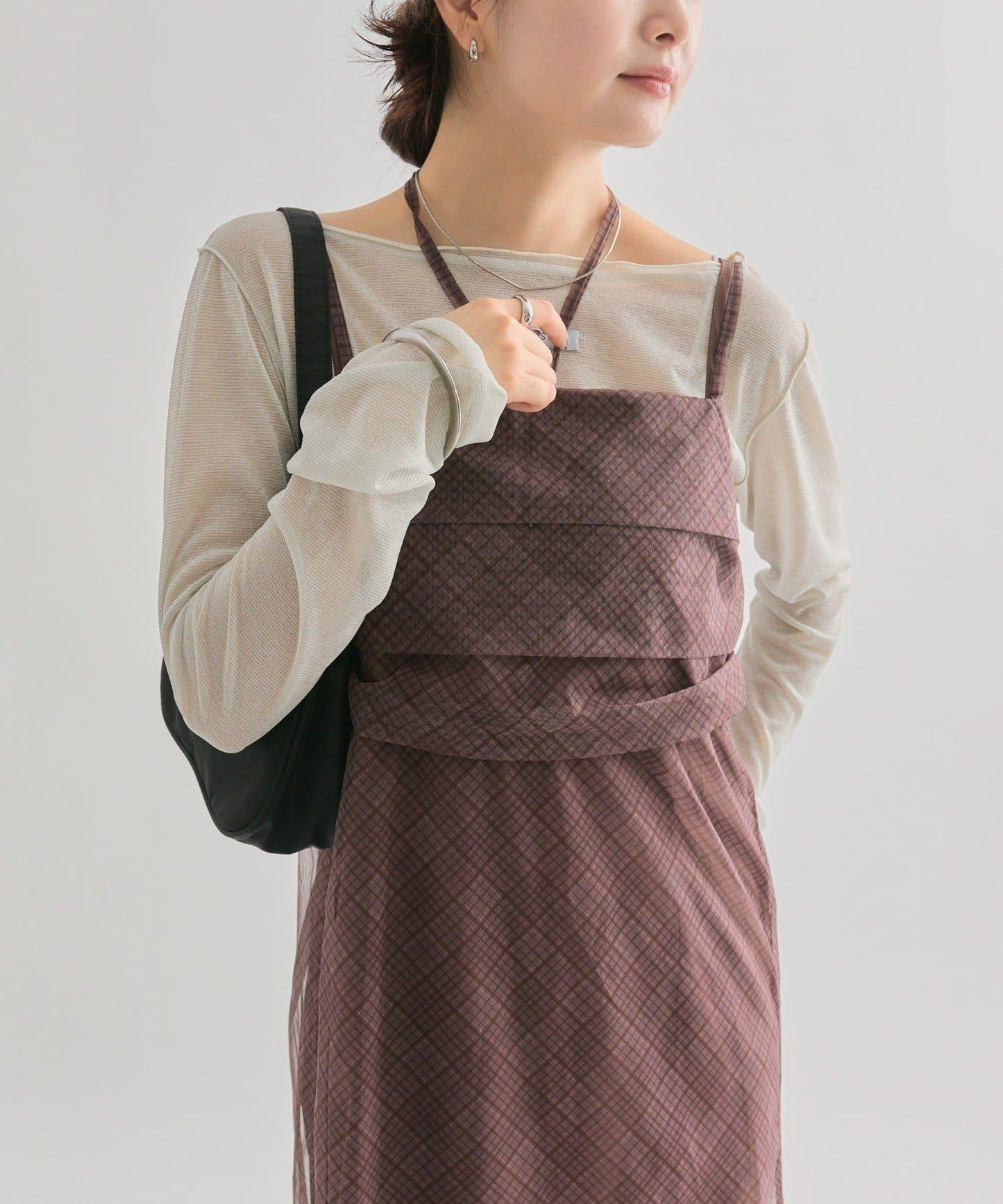 透視格紋吊帶連衣裙