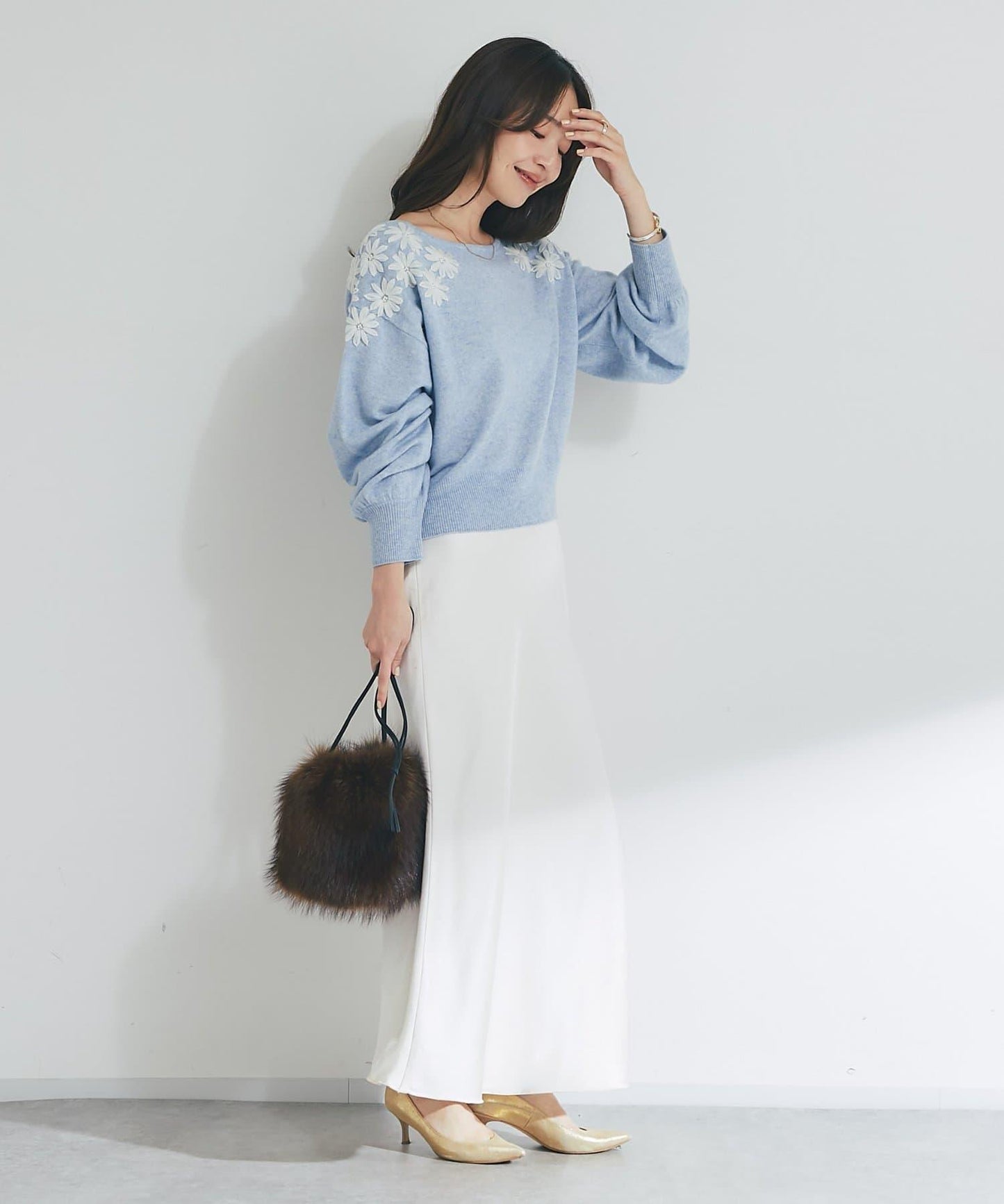 【最強人氣針織衫】花卉刺繡短款針織衫