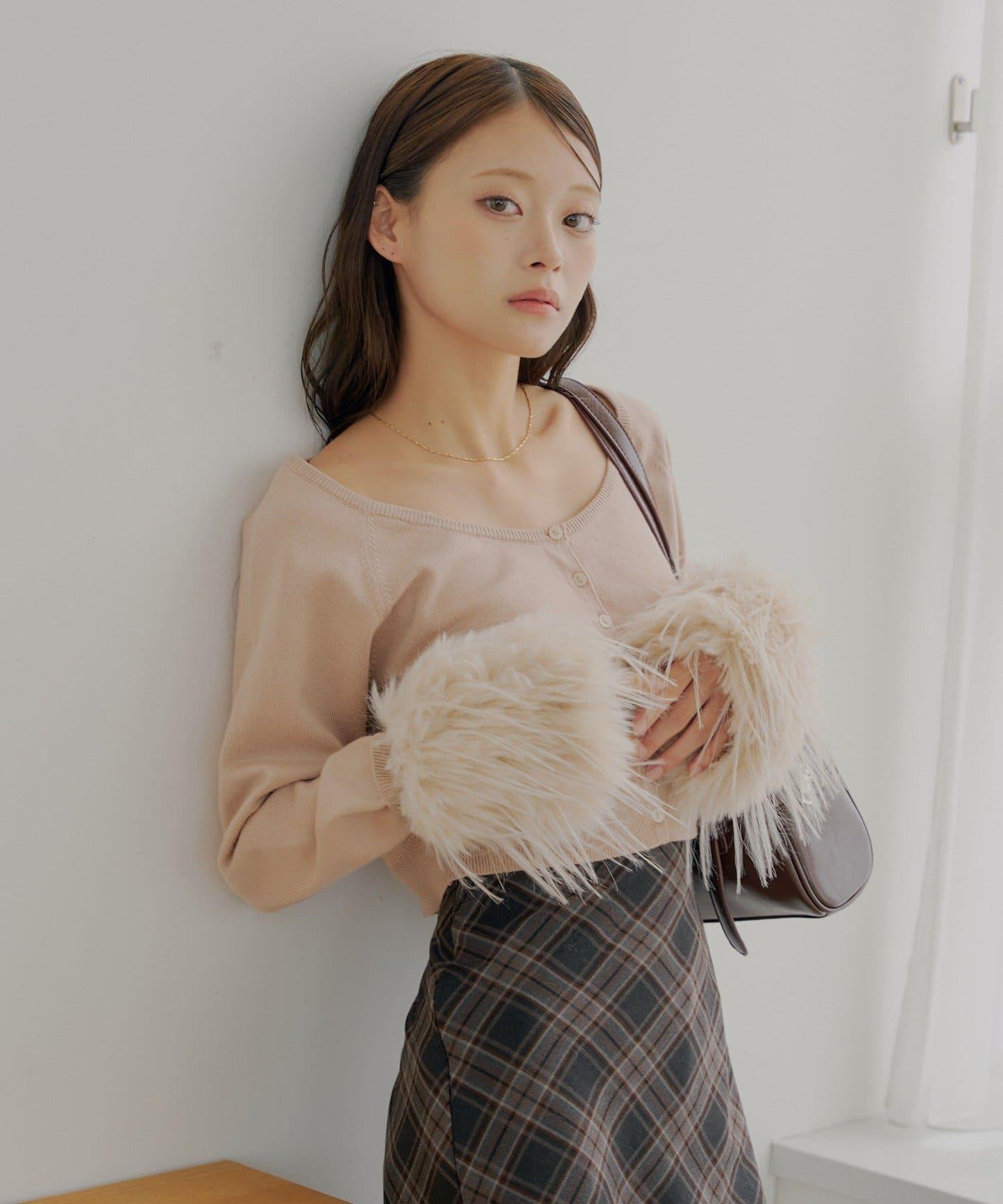 短款毛絨袖開衫