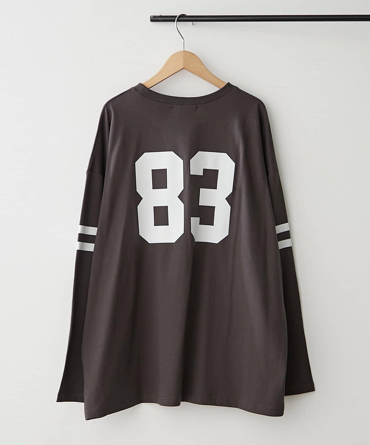 【NUNIFE】袖部條紋數字印花寬鬆T恤