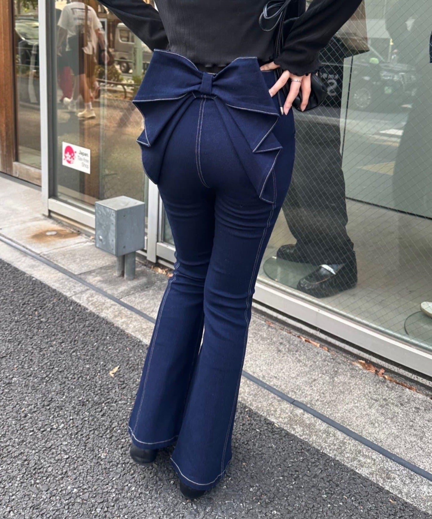 【背面也很可愛】蝴蝶結牛仔喇叭褲
