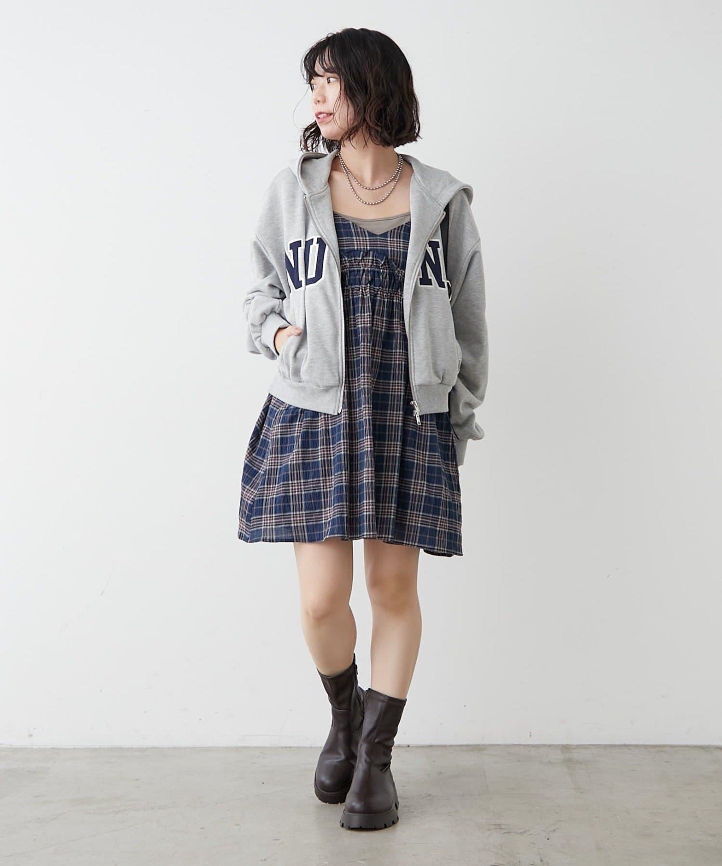 【NUNIFE】【可選2種長度】大字母印花連帽衛衣