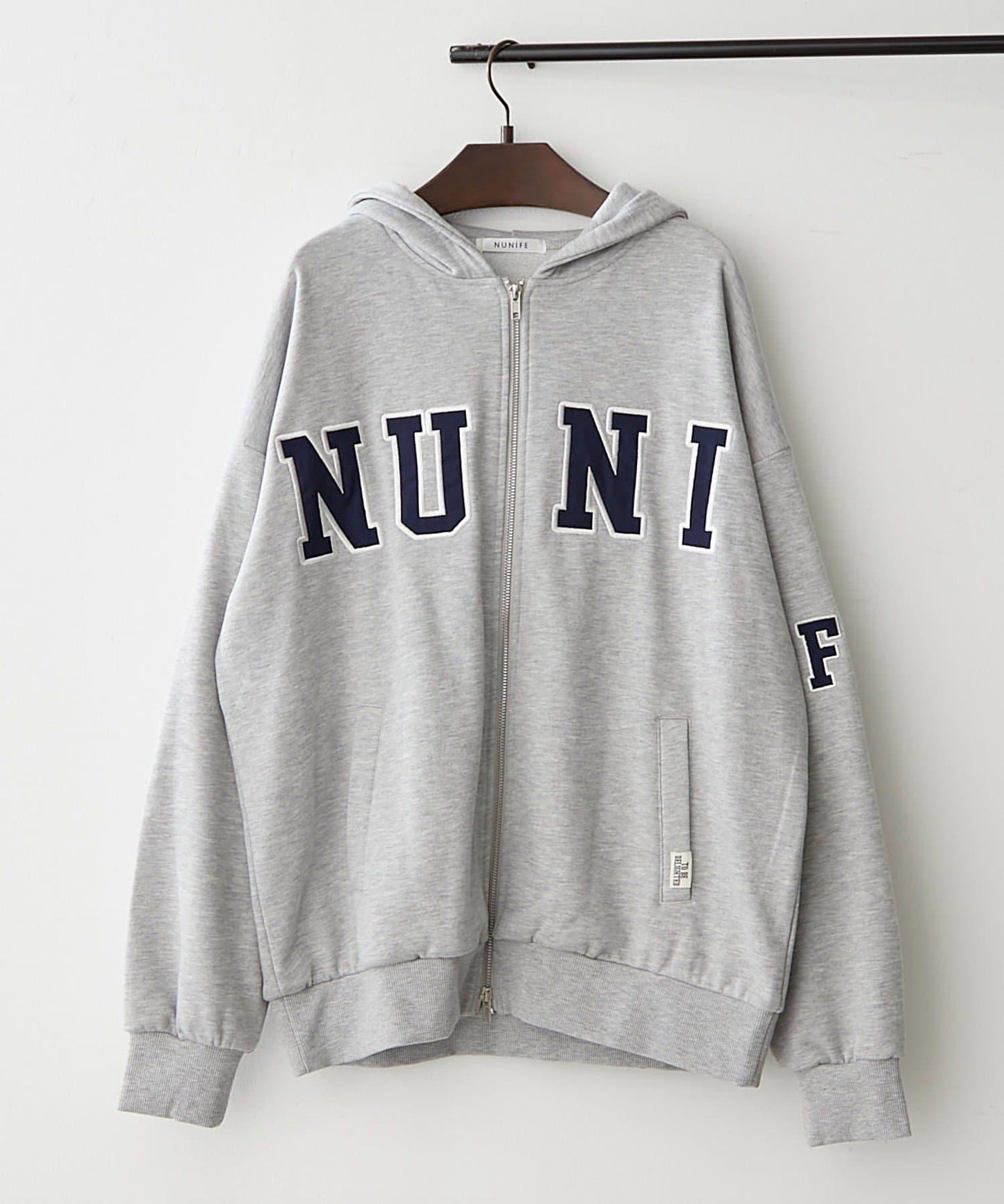 【NUNIFE】【可選2種長度】大字母印花連帽衛衣
