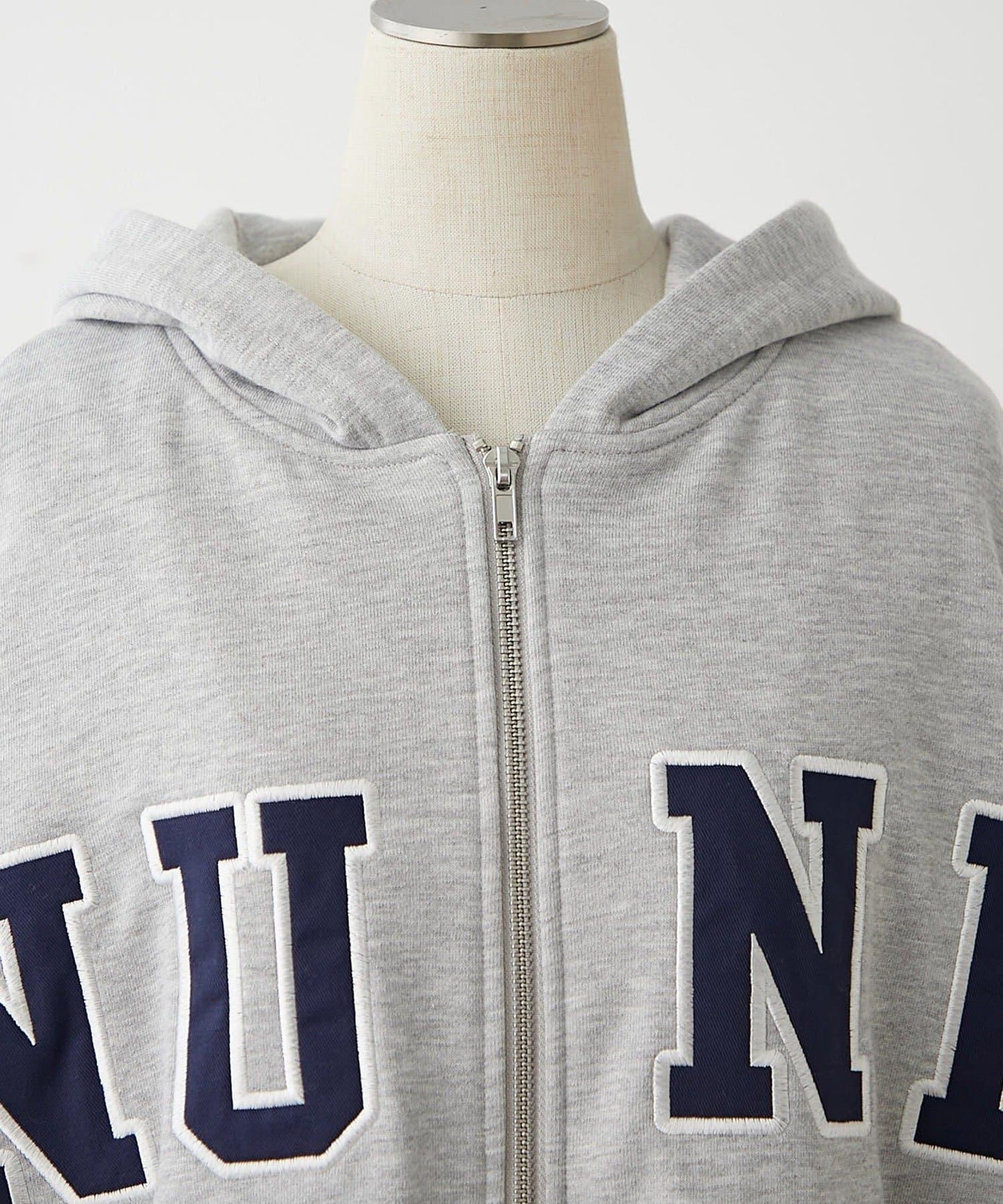 【NUNIFE】【可選2種長度】大字母印花連帽衛衣