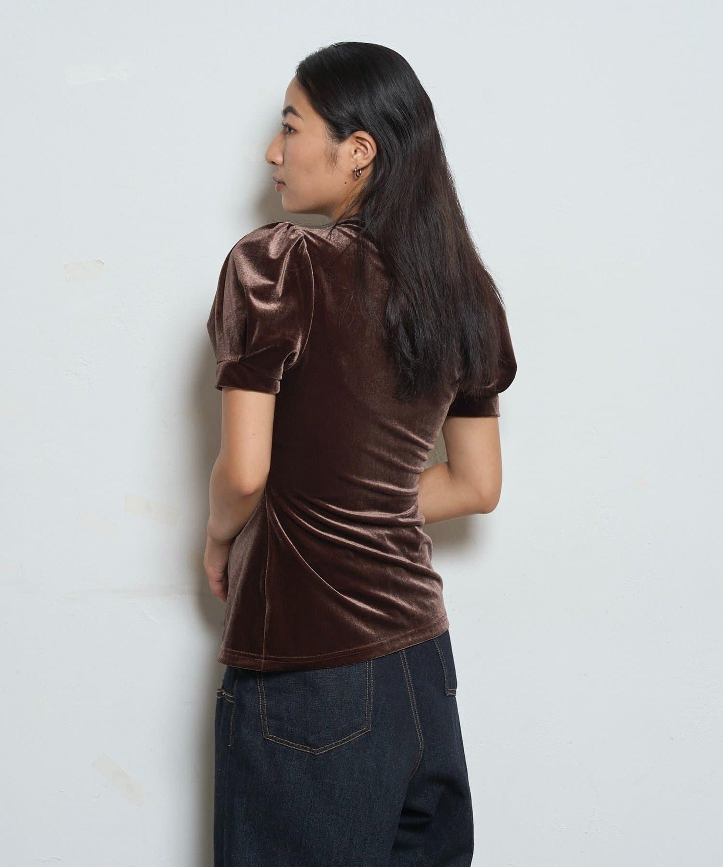 【WHO'S WHO gallery】泡泡袖褶皺天鵝絨上衣