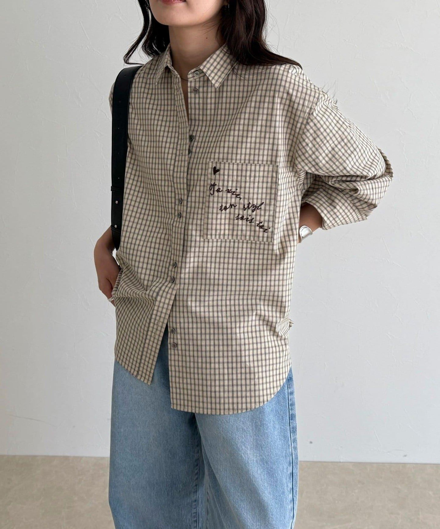 格紋刺繡襯衫
