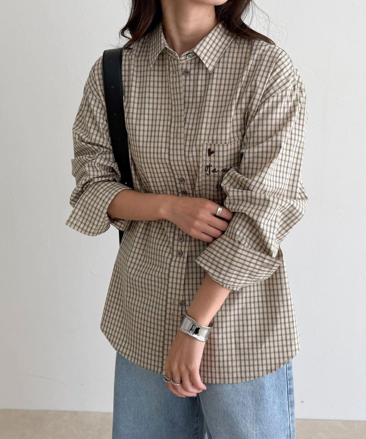 格紋刺繡襯衫