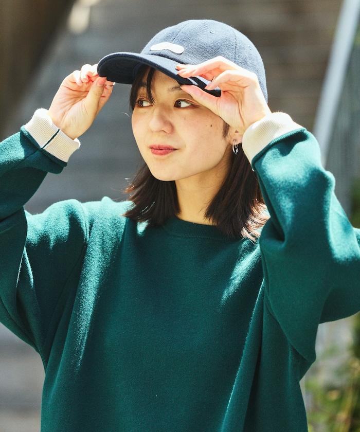 衛衣風格圓領針織衫 內裡拼色設計