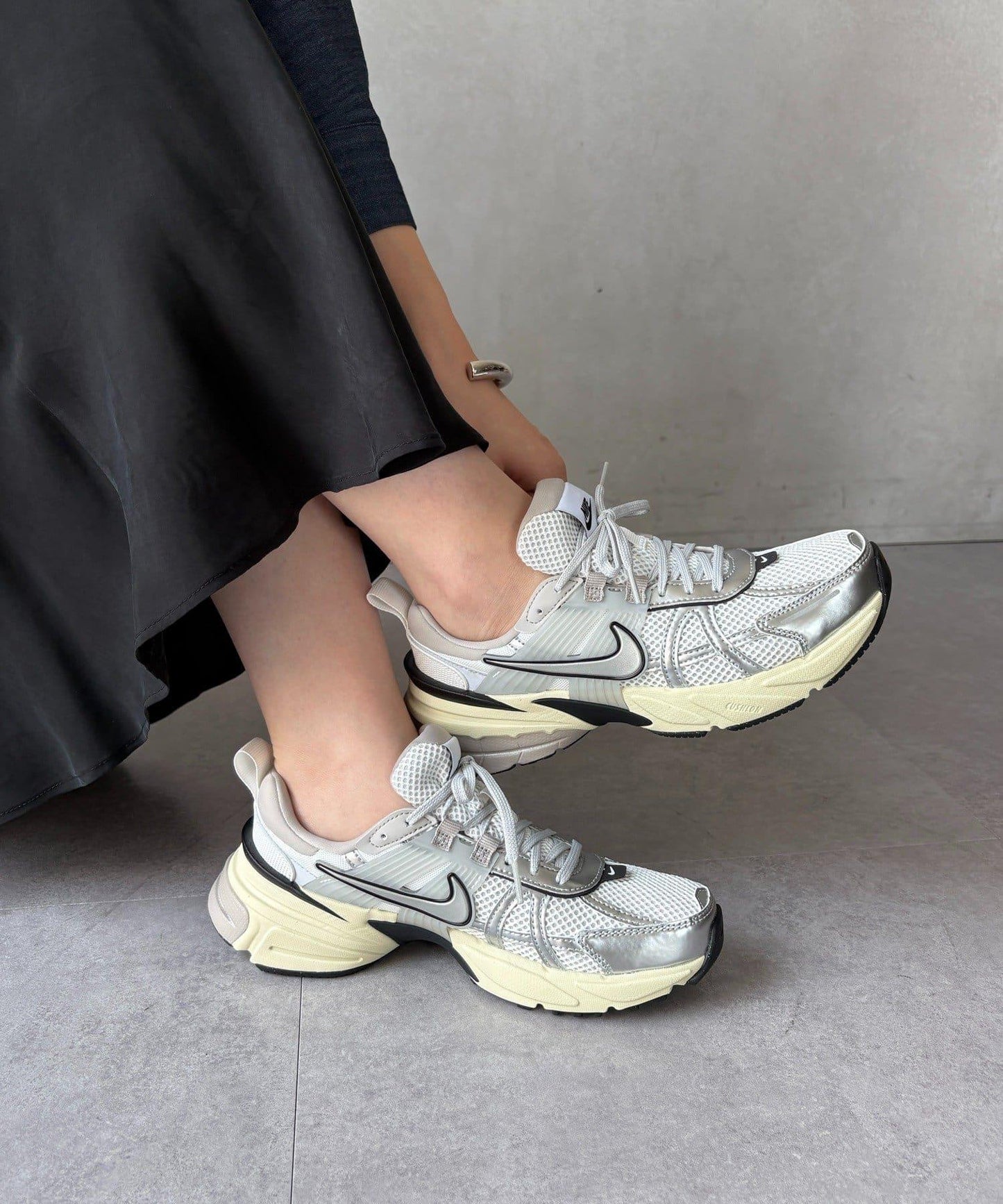 【NIKE/ナイキ】 女士V2K跑步鞋