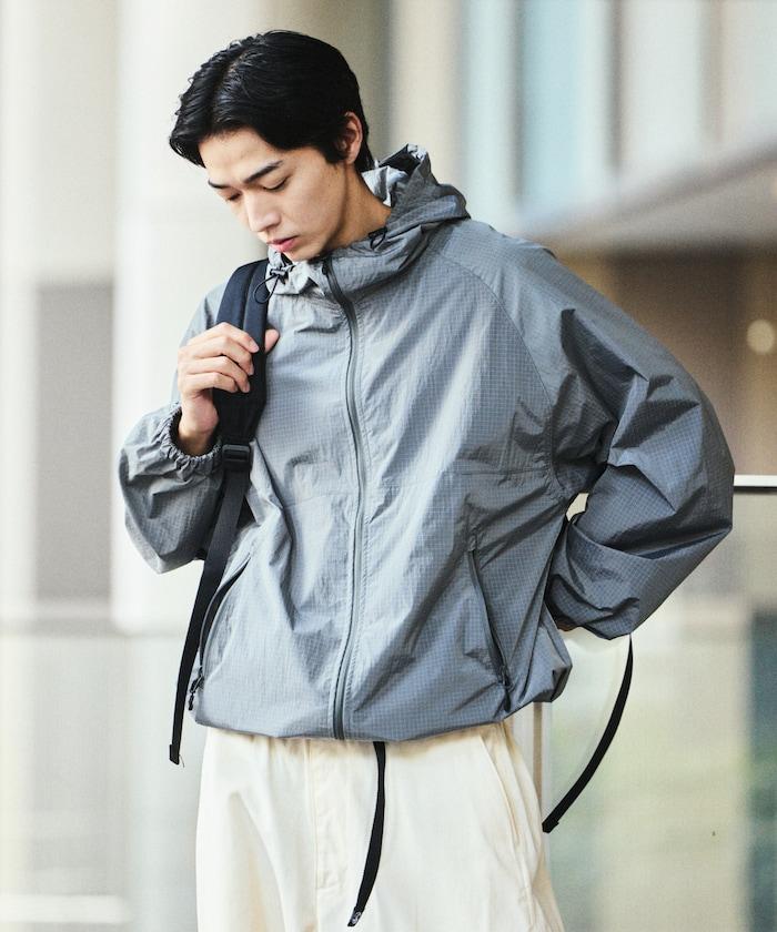 全氣候運動服 鈦加工尼龍連帽夾克