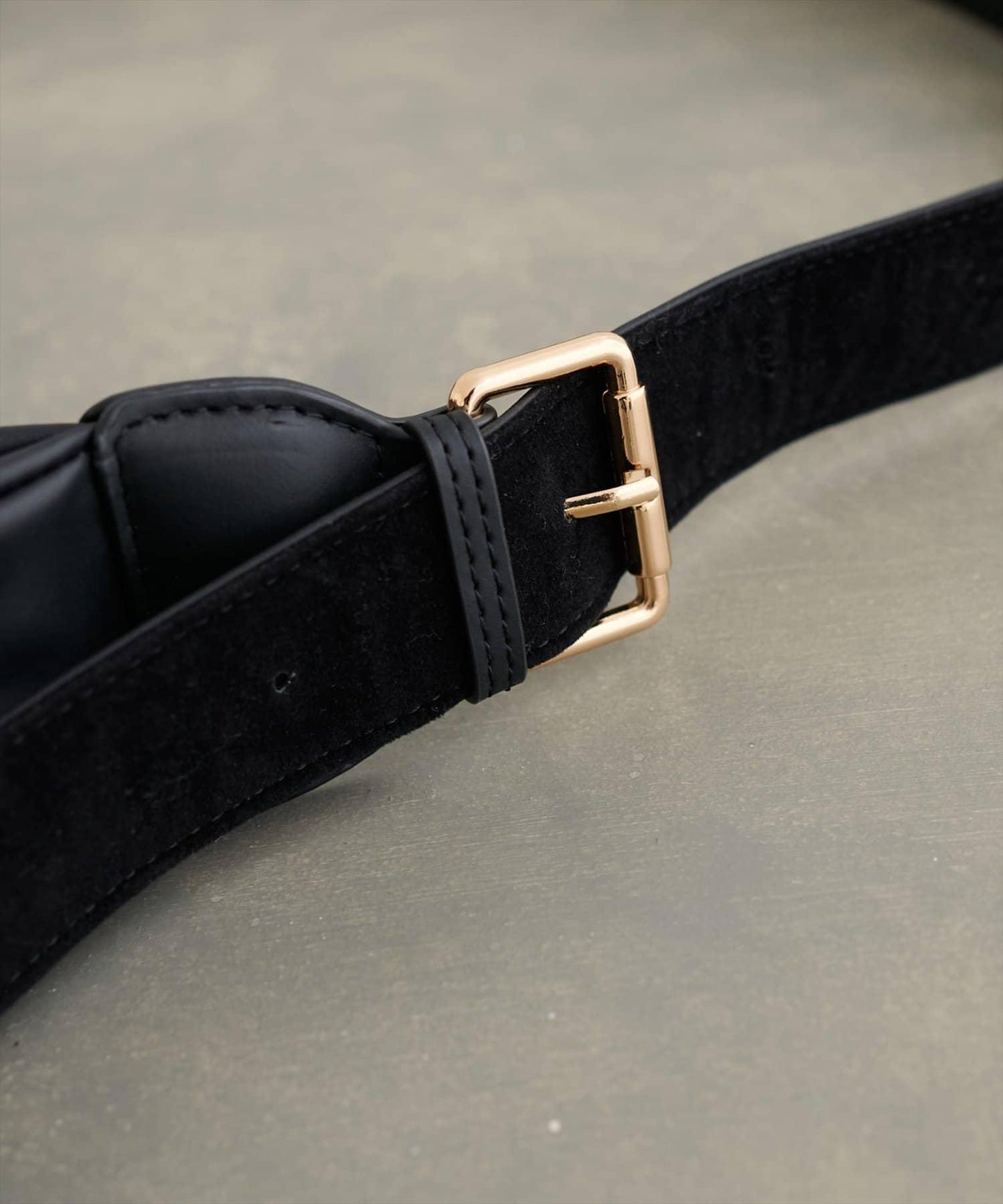 附兩條肩帶光滑單肩包