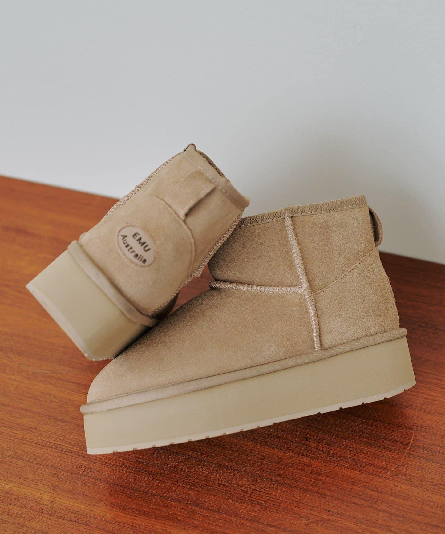 EMU 微羊毛厚底靴
